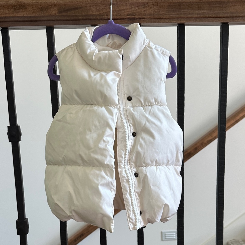 Old Navy | White Puffer Vest | 4T